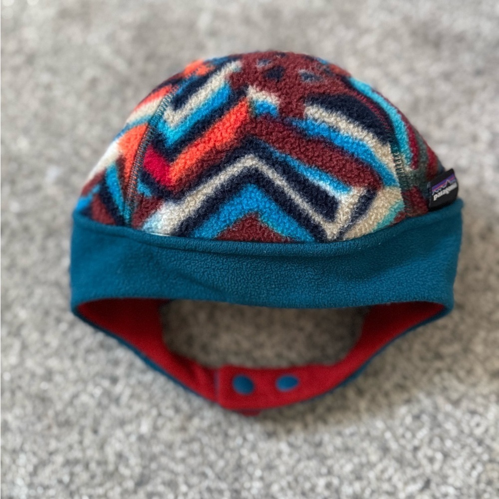 Patagonia Kids Hat with Blue and Red Pattern